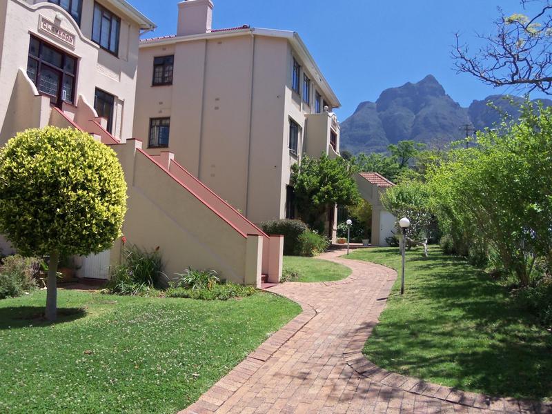 To Let 1 Bedroom Property for Rent in Rondebosch Western Cape